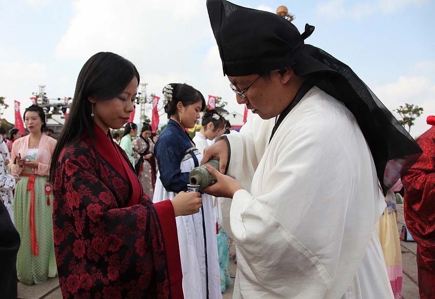 2013 Chinese Han Clothing Cultural Week in Xitang