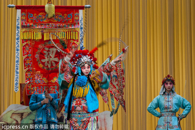 Beijing Opera graduate performances in Tianjin