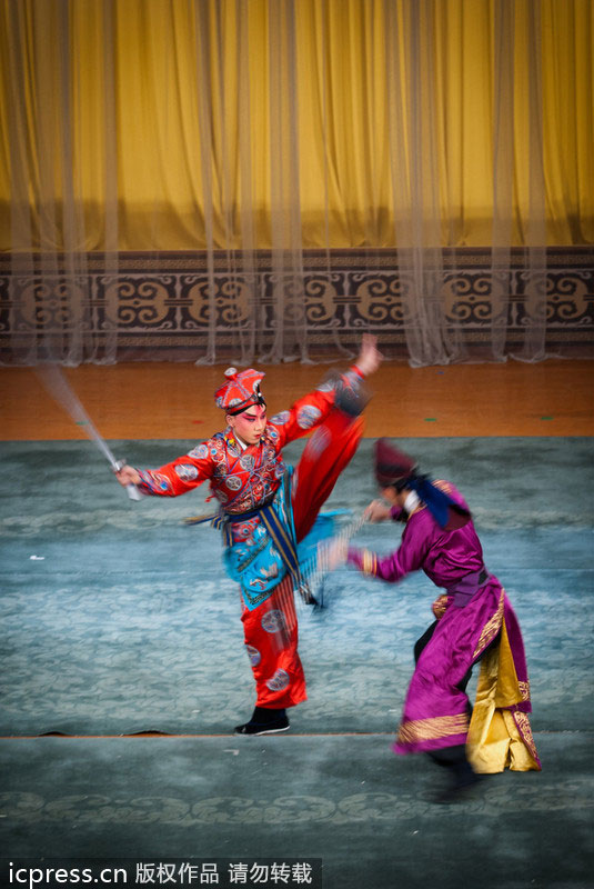 Beijing Opera graduate performances in Tianjin