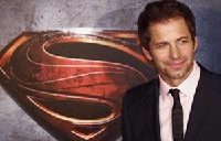 Warner Bros pushes Superman-Batman film back to 2016