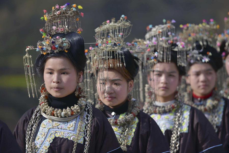 Dong people celebrate Spring Festival with singing and dancing