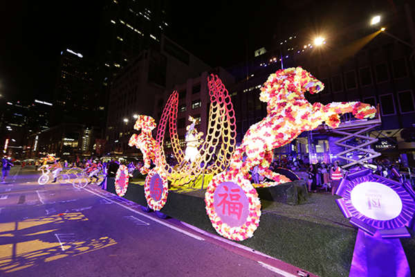 Sydney celebrates with parade of horses