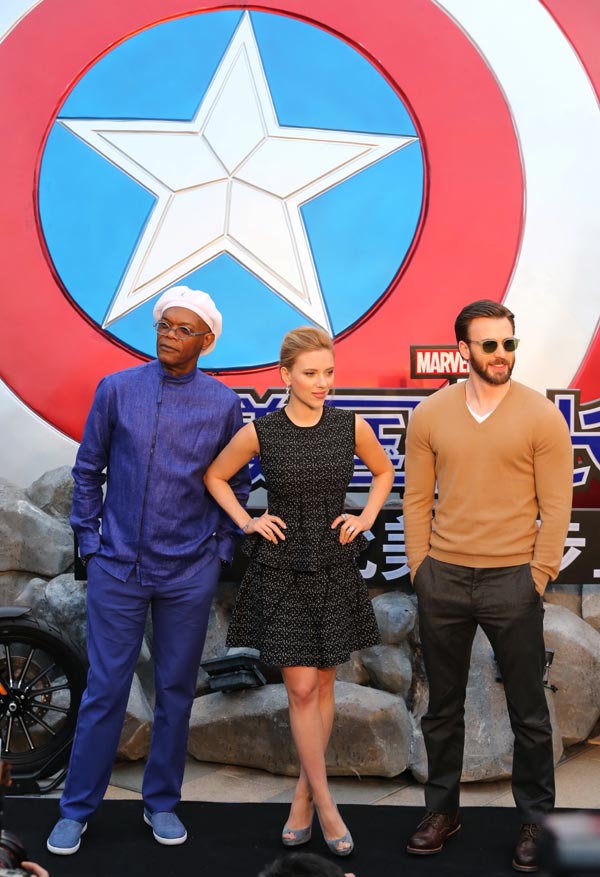 Hollywood stars promote 'Captain America'