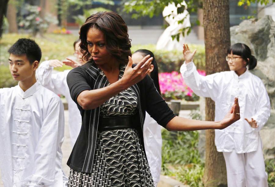 US first lady tries tai chi