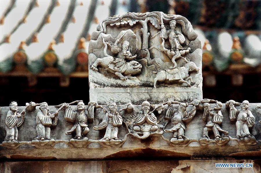 Architectural sculptures preserved in Henan