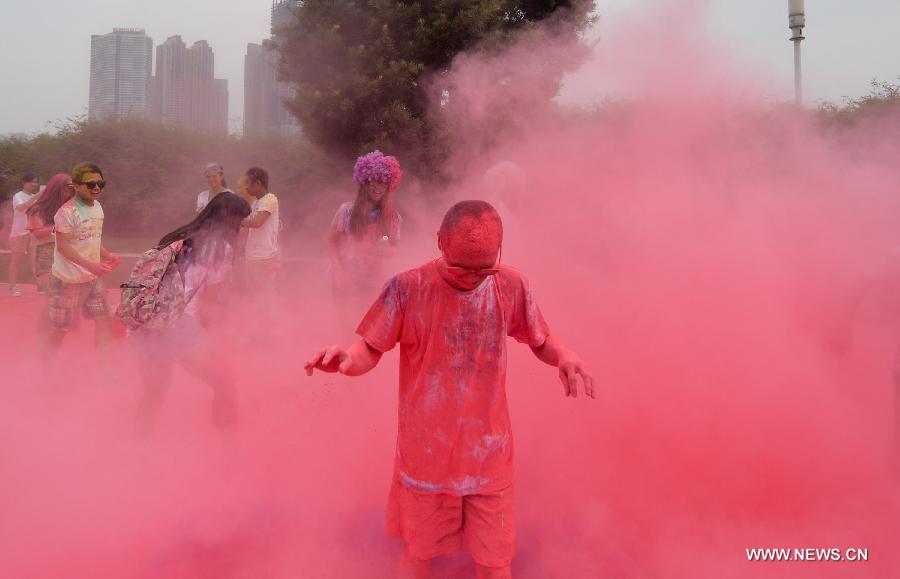 Spotlights of color run in Changsha