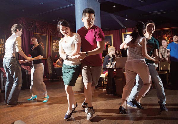 Getting goofy with Lindy Hop