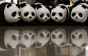 300 'Pandas' shown in Beijing