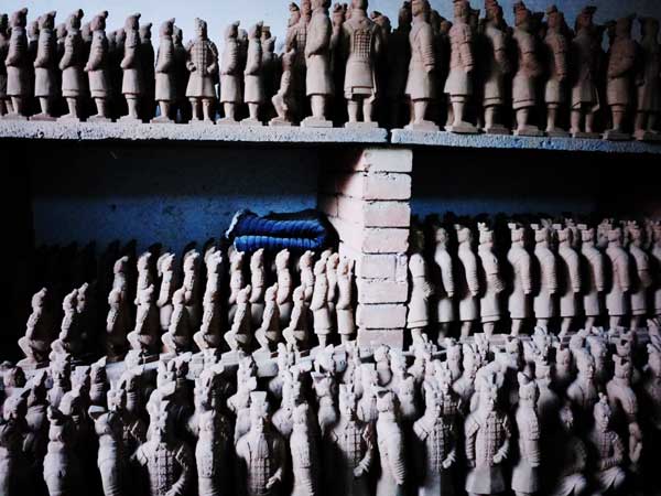 How to make a replica terracotta warrior