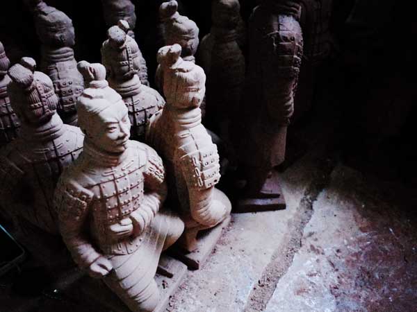 How to make a replica terracotta warrior