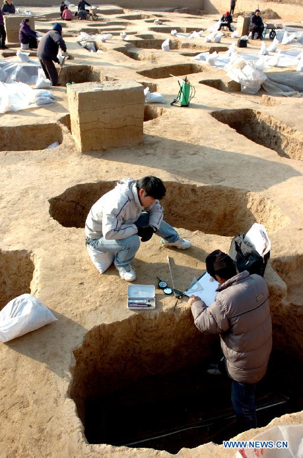 Historical relics unearthed in C China's Henan