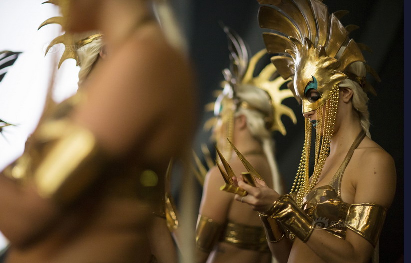 German dance resembles Chinese <EM>Thousand-Hand Guanyin</EM>