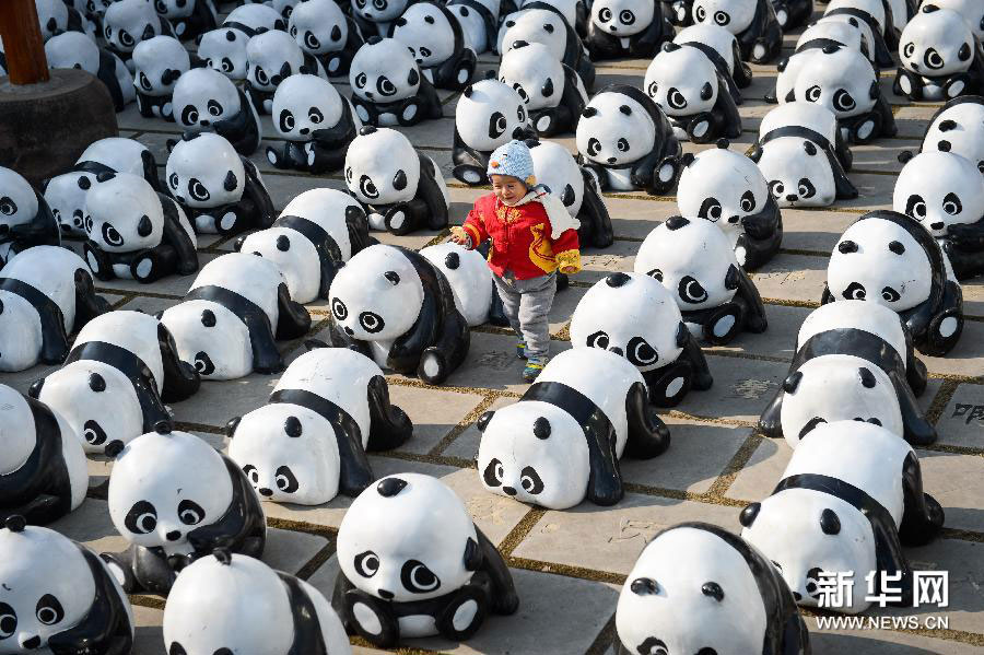 1,600 fiberglass pandas strike pose in Hefei