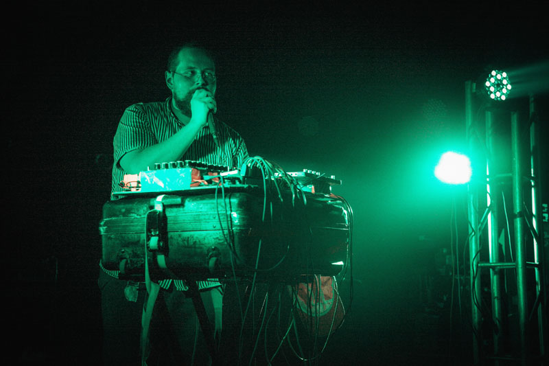 Dan Deacon bends genres, burns barriers at MAO Livehouse