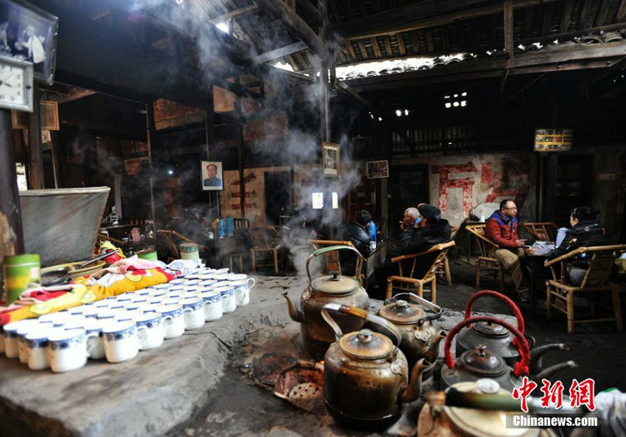 A visit to a hundred-year-old tea house in Chengdu