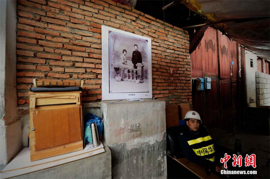 Old photographs on display at neighborhood slated for demolition in Fuzhou