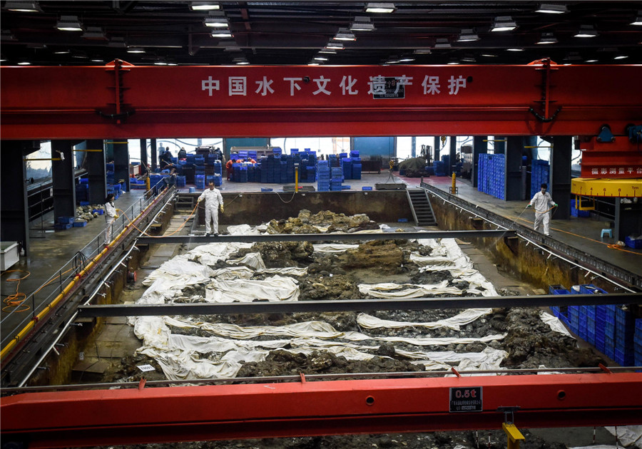 Massive porcelain finds on Nanhai One