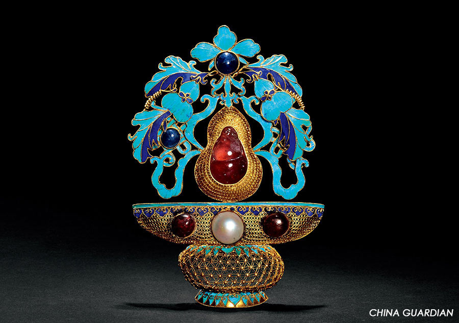 Exquisite examples of Ming and Qing jewelers' craft