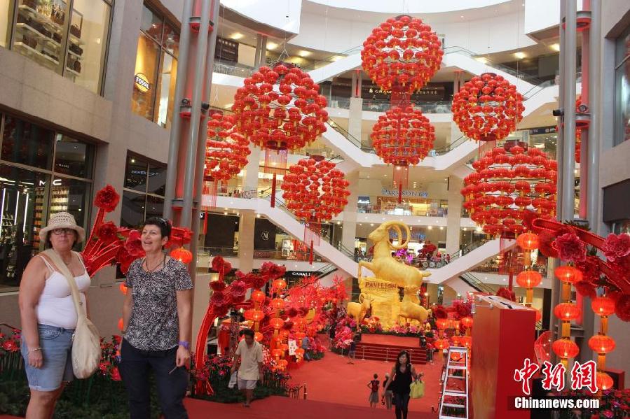 Kuala Lumpur decked in beautiful colors on Chinese New Year