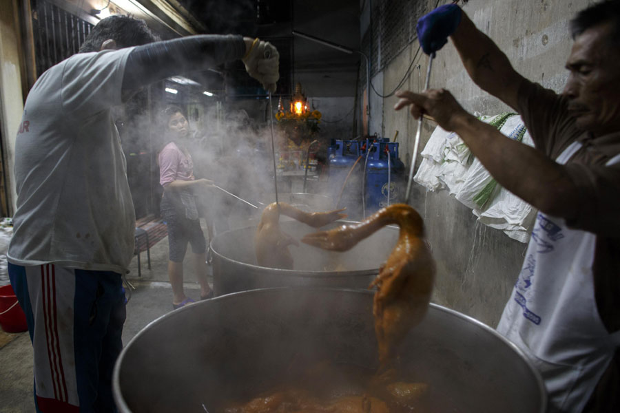 Spring Festival celebrated in Bangkok's Chinatown