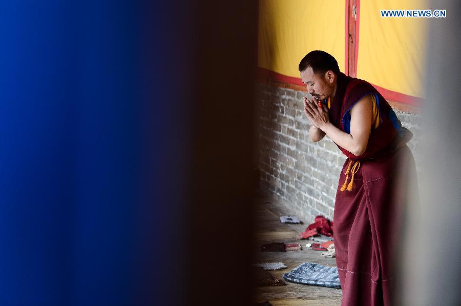 Locals celebrate New Year under Tibetan calendar in Tibet