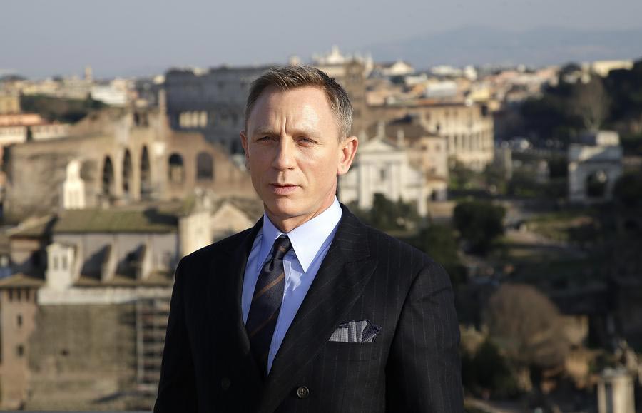 Cast members of new bond film pose in Rome