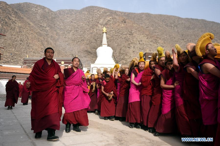 Buddha thangka display in NW China's Gansu