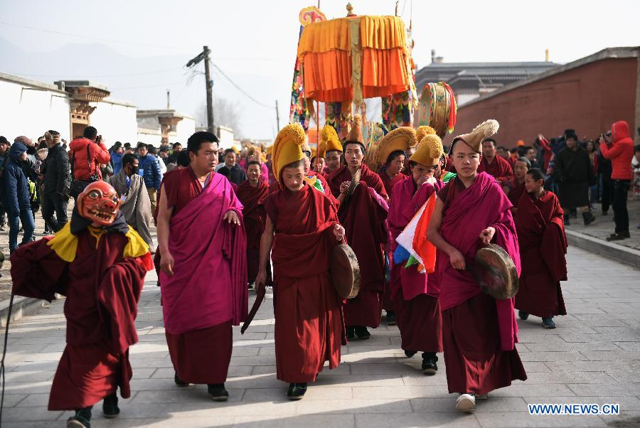 Buddha thangka display in NW China's Gansu