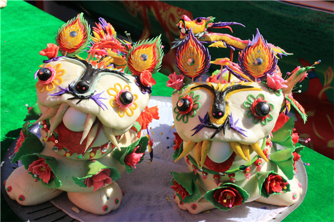 Cute floury flower buns in Shaanxi