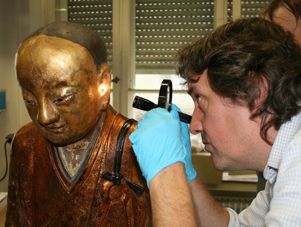Mummified Buddha shown in Hungary stolen from China: government<BR>