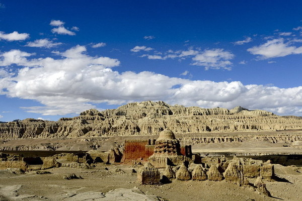 Gold masks shine light on lost Himalayan kingdom