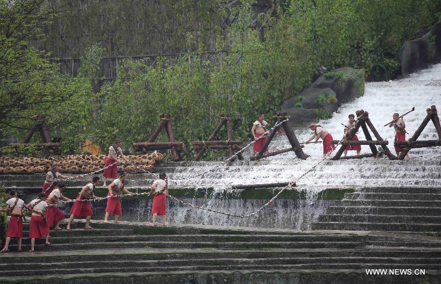 Ceremony to offer sacrifices to water held at Dujiang Dam in SW China