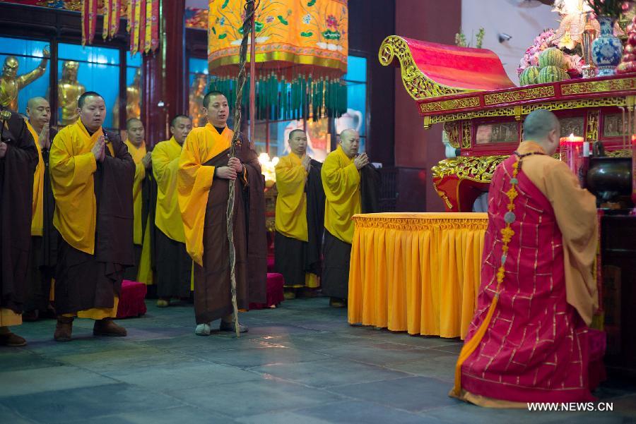 Buddhist ritual held on Jiuhua Mountain in E China's Anhui