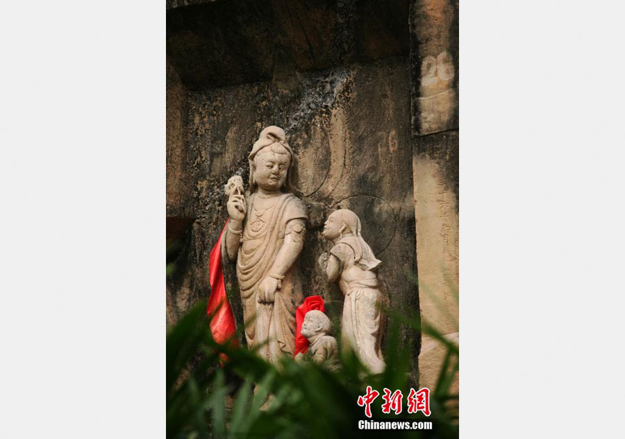 Marvelous thousand-yr-old cliff Buddha statues in SW China