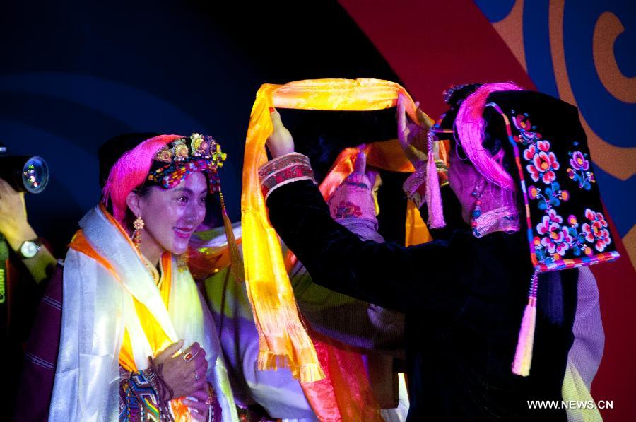 80's Tibetans' traditional wedding ceremony becomes a hit