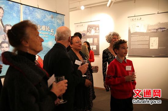 'Jewish Refugees and Shanghai' exhibition tour in Sydney