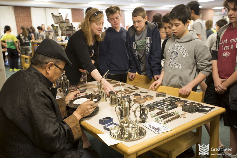 Chinese folk artists leave Americans mesmerized