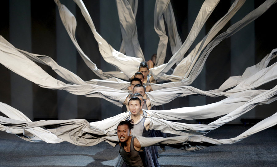 China's Contemporary Dragon Kungfu Company performs in Latvia