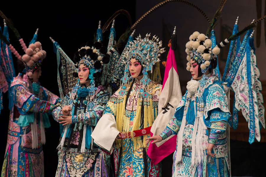 Chinese Peking Opera warmly welcomed in Lithuania