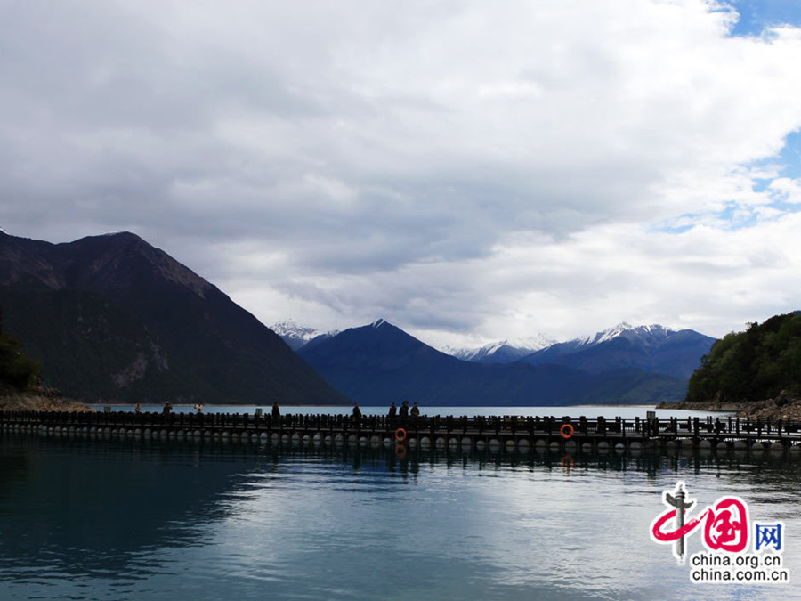 Beautiful scenery of Basum-tso Lake in Tibet