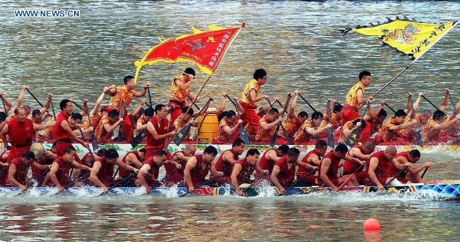 Dragon boat competitions held to mark Duanwu Festival around China