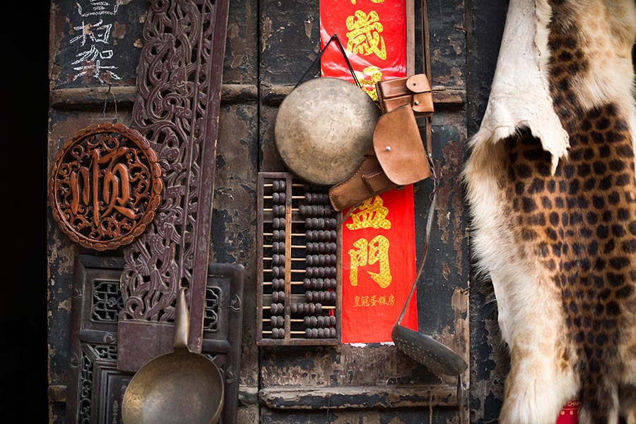 Shanxi in the Eyes of Foreigners: Looking at the roofs