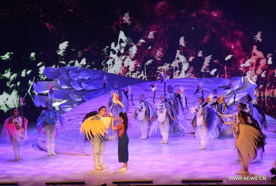 'The Story of Red-Crowned Crane' stages in Beijing