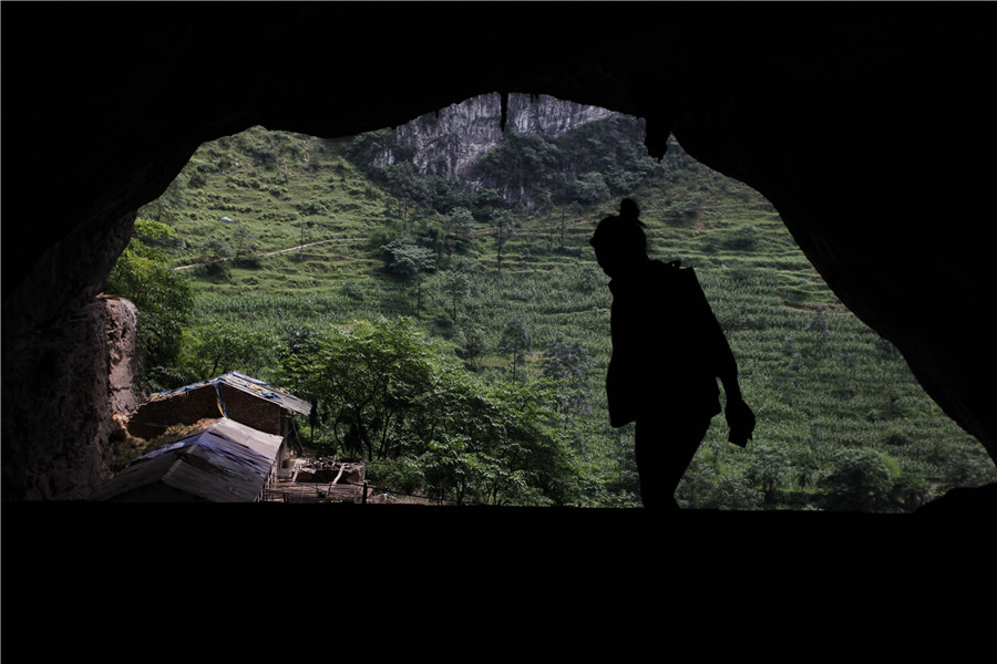 A look at the semi-reclusive lives of villagers in Yunnan