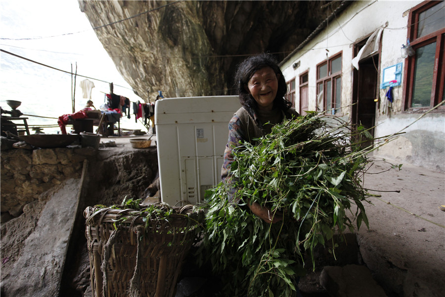 A look at the semi-reclusive lives of villagers in Yunnan