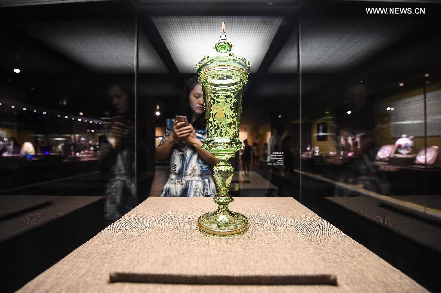 European glass art exhibition kicked off in Shanxi Museum