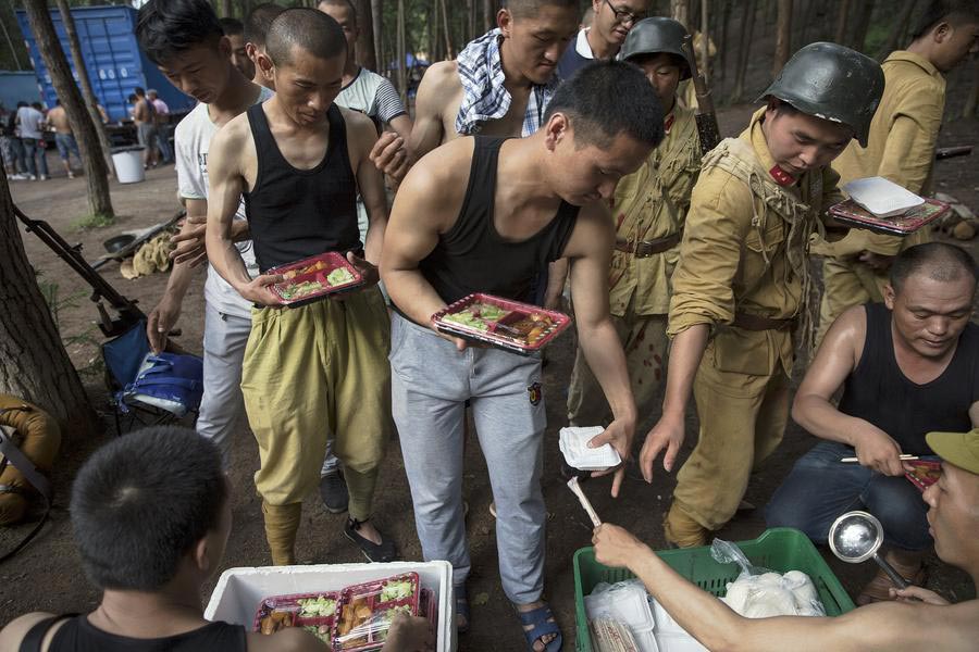 Behind the scenes of a Chinese war drama