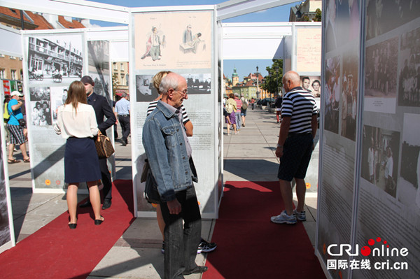 Photo exhibition on China's contribution on WWII held in Poland