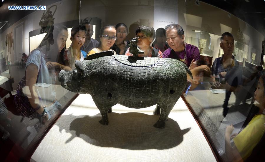 Bronze wares themed exhibition held in C China