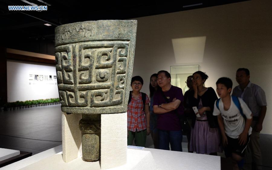 Bronze wares themed exhibition held in C China